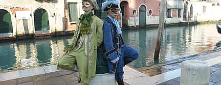 Foto 3 Sesión fotográfica de 100 fotografías con traje en Venecia Walking Tour