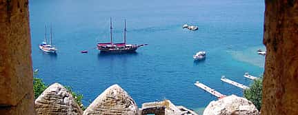 Foto 2 Demre-Myra-Kekova von Antalya aus: Die versunkene Insel, die antike Stadt und die Kirche von St. Nicholas