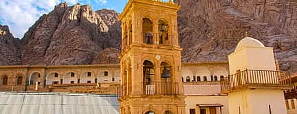 Foto 2 Berg Sinai und Katharinenkloster von Sharm El Sheikh aus