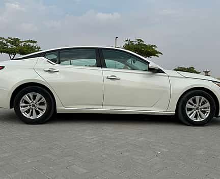 Photo 2 Abu Dhabi Yas Island to Dubai Airport (DXB) Transfers in Sedan Car