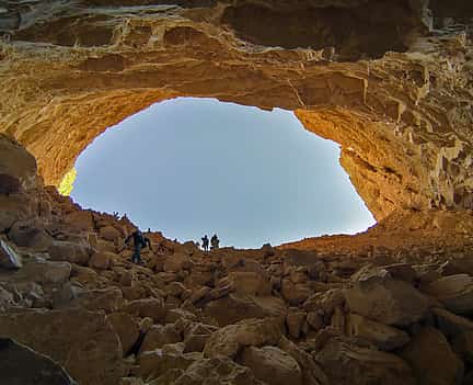 Фото 2 Пешеходная экскурсия в пещеру Хит