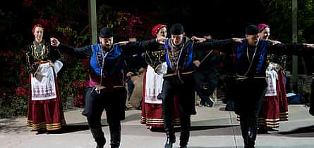 Foto 2 Espectáculo nocturno de folclore cretense en vivo desde Heraklion