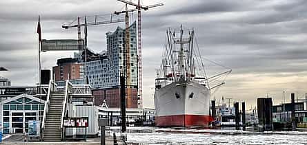 Photo 2 Private Transfer From Bremen to Hamburg With a 2 Hour Stop