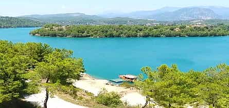 Photo 2 Jeep Safari And Boat Tour On The Green Lake