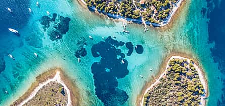 Фото 2 Тур на частной яхте "Три острова" - Голубая лагуна, остров Солта, Трогир