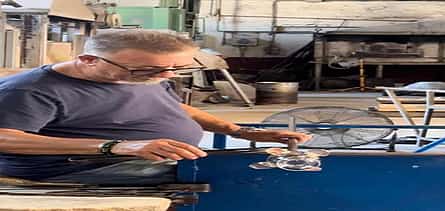 Фото 2 Demonstration of the Art of Blowing and Sculpting Murano Glass