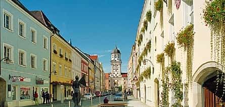 Zdjęcie 2 Private Transfer from Prague to Vilshofen with stop in Č.Krumlov or Hluboká