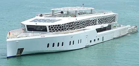 Photo 2 Dubai Lotus Mega Yacht Dinner Cruise Tickets