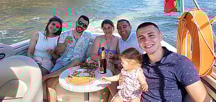 Photo 2 Porto: Boat Tour with locals on Douro (2h, up to 6 guests)