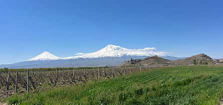 Zdjęcie 2 Garni, Geghard, Khor Virap  Tour – Symphony of Stones and Azat Reservoir