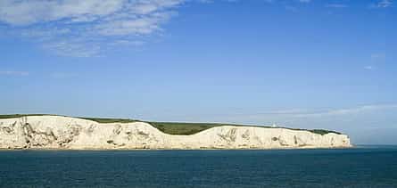 Photo 2 Leeds Castle, Canterbury, Dover & Greenwich Cruise