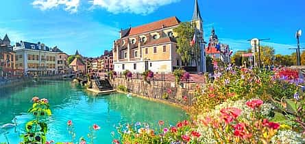 Photo 2 Private transfer from Geneva to Genoa with 2h stop in Annecy