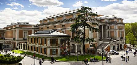 Foto 2 Überspringen Sie die Warteschlange: Das Prado-Museum und Madrids ikonische Stadtviertel