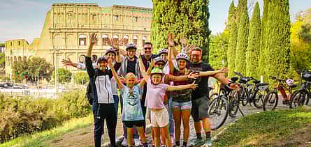 Photo 2 Highlights of Rome City Bike Tour with Colosseum View, Trevi Fountain and Spanish Steps