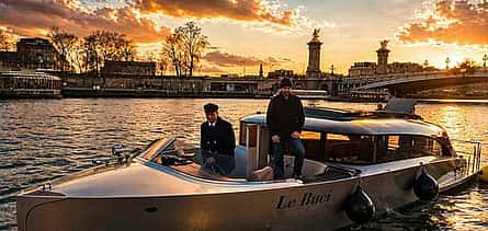 Photo 2 Private VIP cruise with champagne tasting and macaroon