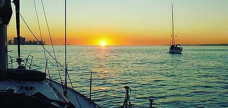 Φωτογραφία 2 Sunset Sailing Tour On The Tagus River