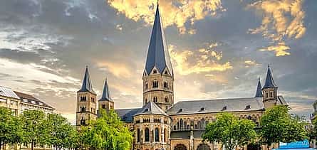 Photo 2 Private transfer from Brussels to Bonn with a 2h Sightseeing Stop