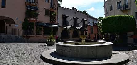 Photo 2 Private Transfer From Acapulco To Mexico City With a 2 Hour Stop
