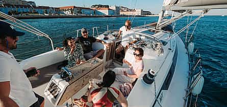 صورة 2 Lisbon Sail & Wine 2 hours Private Boat Tour