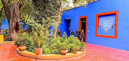 Photo 2 EXCLUSIVE TOUR Frida Museum Kahlo SMALL GROUPS