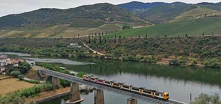 Foto 2 Romantische Douro-Boots- und Zugfahrt mit Mittagessen und Weinverkostung