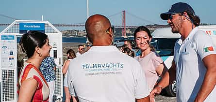 Foto 2 Lisbon Small Group 2h Sunset Sailing- Live Commentary & a Drink (Or Open Bar Option)
