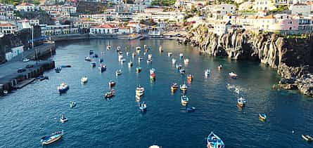 Foto 2 Excursión privada en barco al atardecer desde Funchal