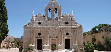 Photo 2 Real Crete Adventure: Melidoni Cave, Arkadi Monastery, Margarites Village & Fragma Potamon