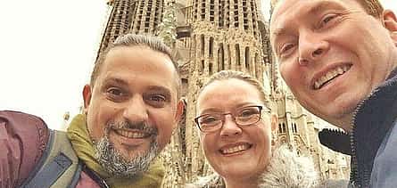Photo 2 Barcelona: Private Food & Drink Tour + Sagrada Família Tickets