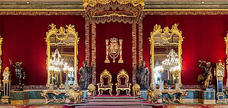 Foto 2 Sáltese la cola: Descubra el Palacio Real por la tarde