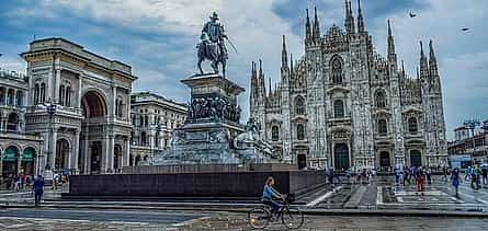 Photo 2 Private Transfer From Genoa To Milan With a 2 Hour Stop in Pavia