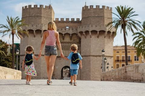 Valencia Private Family Tour with Churros, Parks & Science Museum