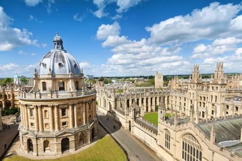 Oxford Scavenger Hunt & Highlights Self-Guided Walking Tour