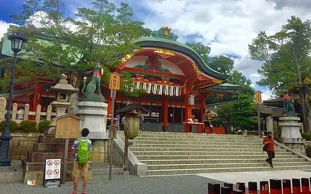 Full-day Walking Tour Old Town & Temples