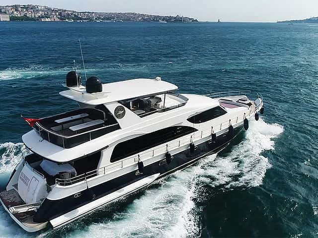 Morning Bosphorus Sightseeing Cruise with Stopover on the Asian Side