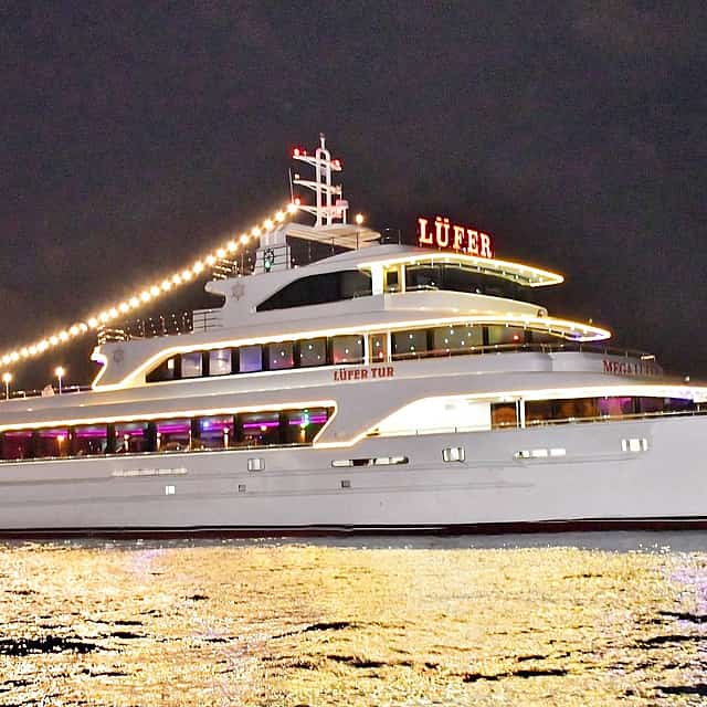 Bosphorus Dinner Cruise with Turkish Entertainment Program