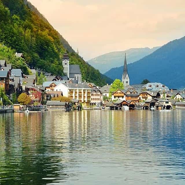 Private day trip from Munich to Salzburg, Hallstatt & back