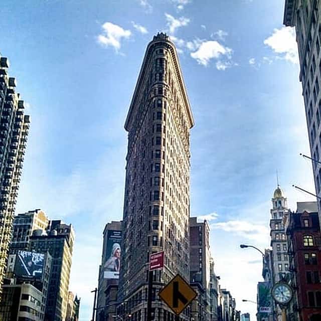 NYC Flatiron Zeitreise: Selbstgeführter Geschichts-Puzzle-Spaziergang