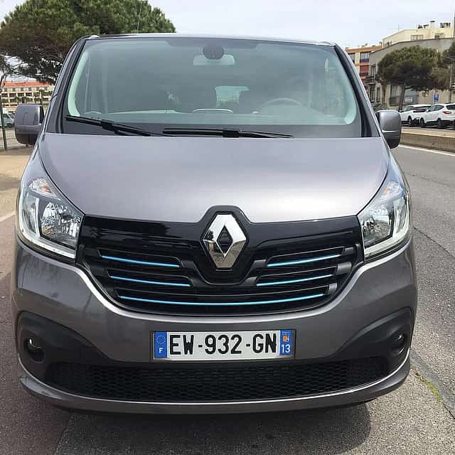 "Transfert Aéroport Marseille Provence - Gare - Port - Hôtel en Voiture"
