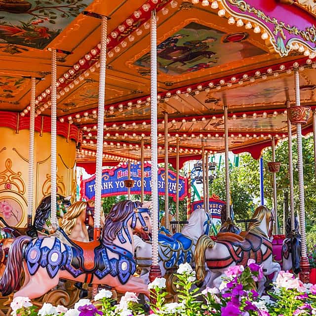 Private Transfer from Side to The Land of Legends Theme Park