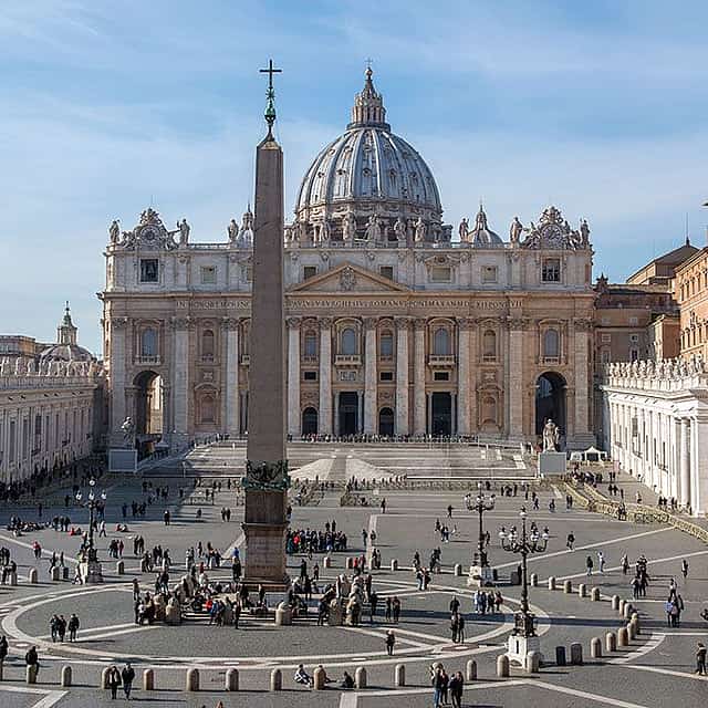 Vaticane and Colosseum Tour in Rome