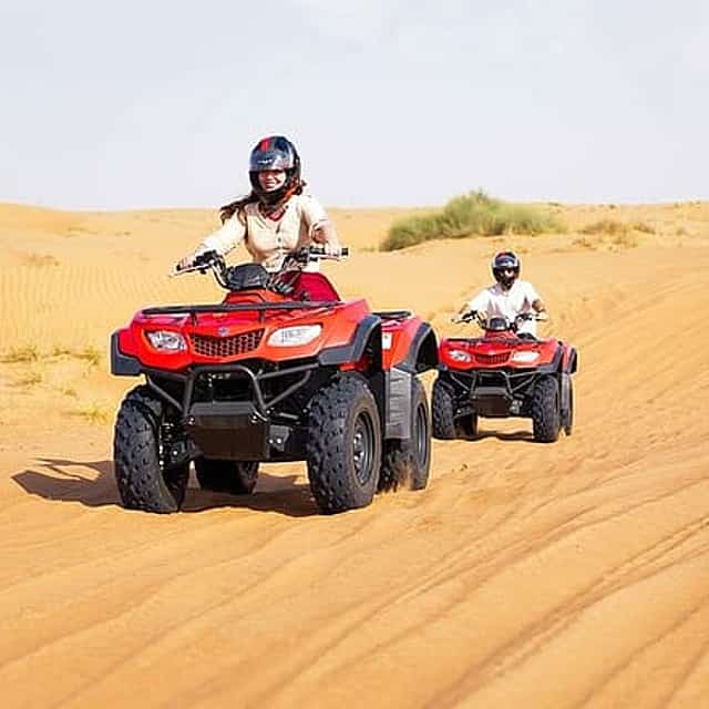 Dubai: Quadtocht, kamelen & kamp met BBQ-diner