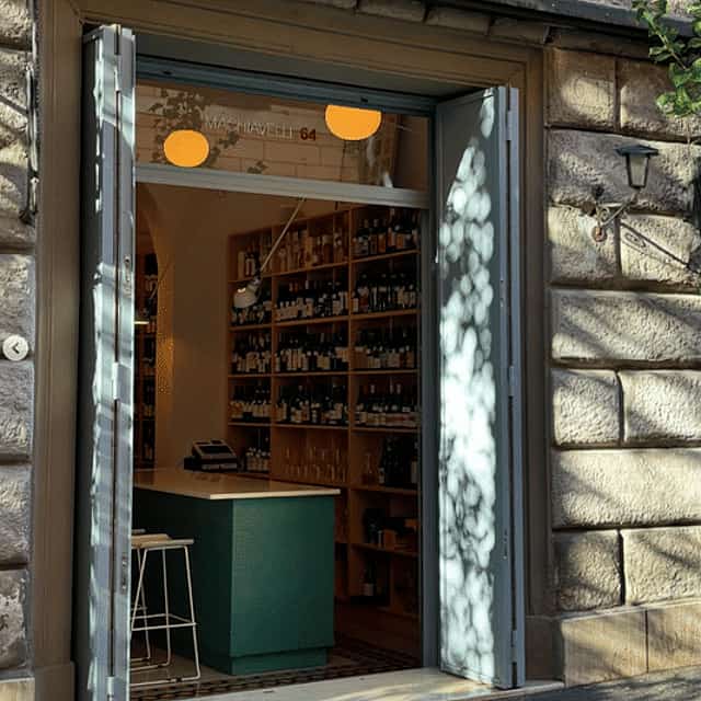 Rome: Explore Authentic Italian Wines at a Tasting