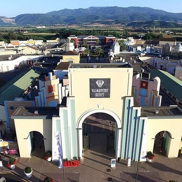 Rome : Valmontone Outlet Shopping, excursion d'une journée complète