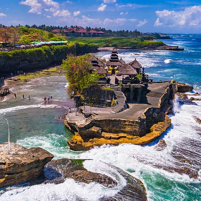 Tour di un'intera giornata nel nord di Bali con visita al tempio di Tanah Lot