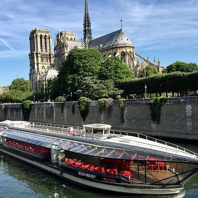Eiffel Tower, Louvre Cruise and Wine Tasting with Hotel Pick Up