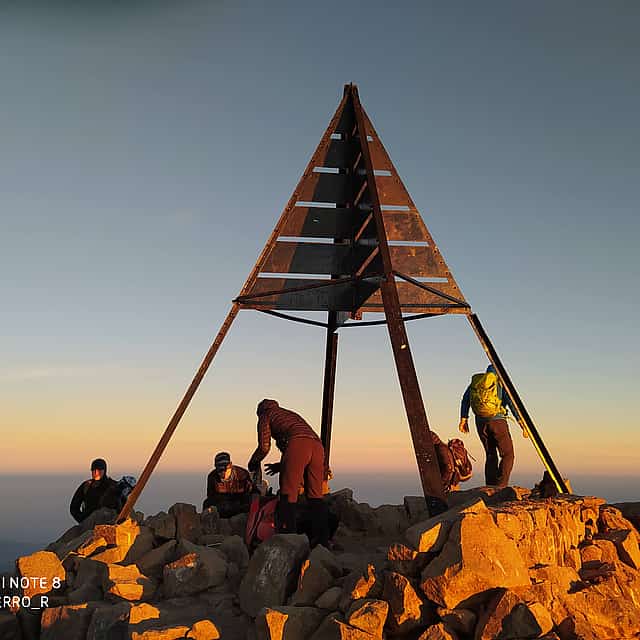 Toubkal Aufstieg 4167m 2 Tage Wandern
