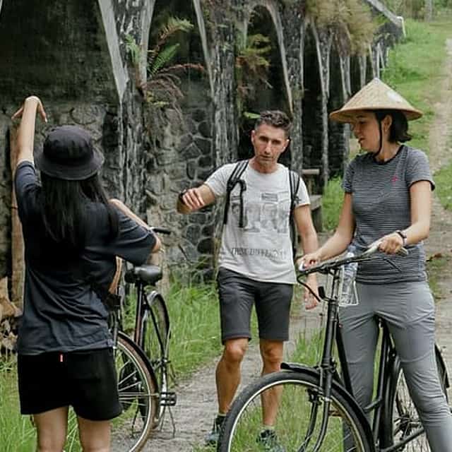 Cycling Tour in Yogyakarta with Lunch 3-Hour