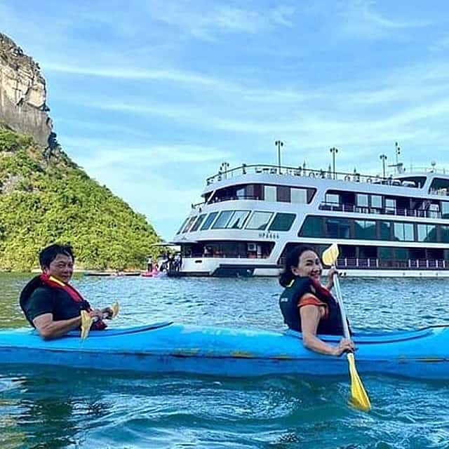 Le Theatre Cruise - Wonder on Ha Long & Lan Ha Bay 2 Days Tour