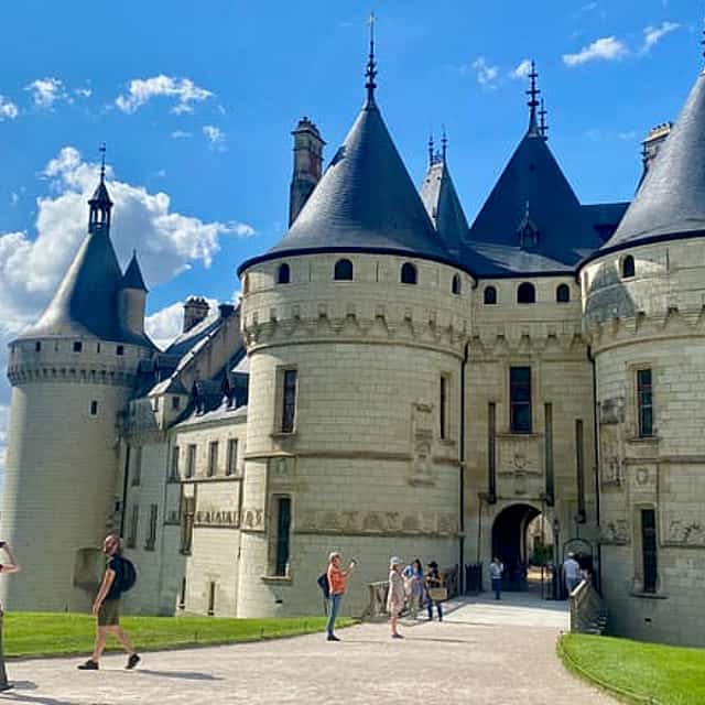 2-day Private Top 6 Loire Castles Live Guided tour from Paris.